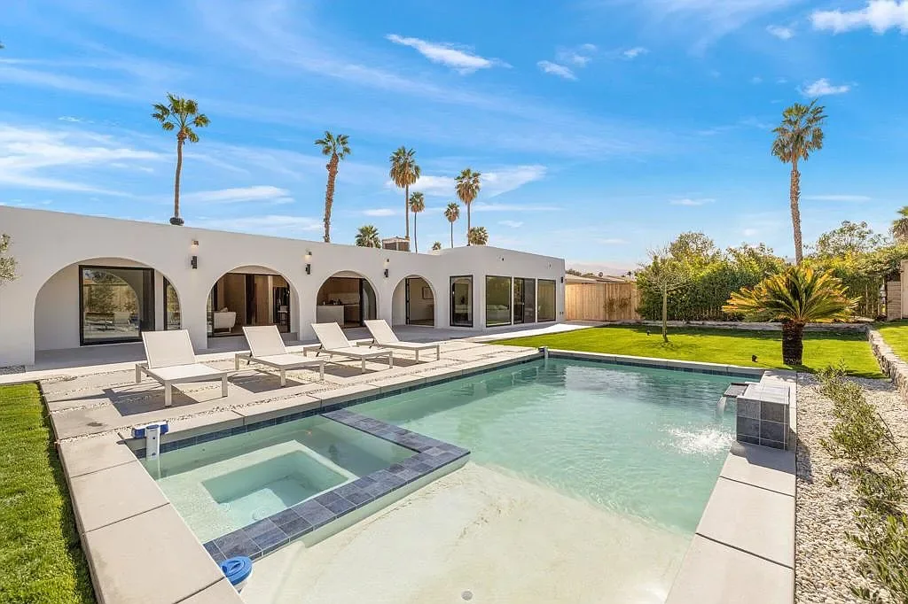 Vista Grande: pool and garden-facing elevation in daylight