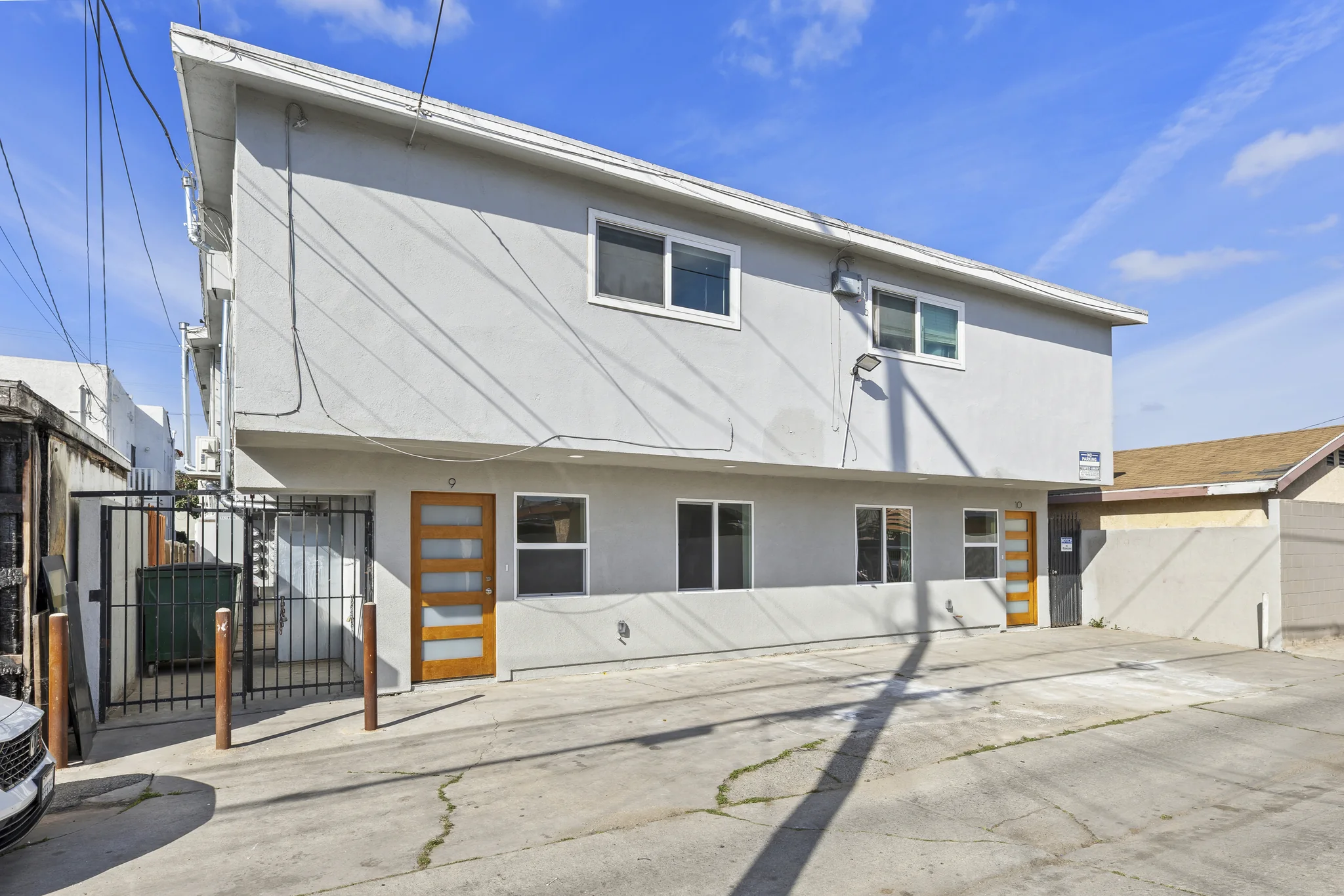 Walnut: angled street view of the two-story building