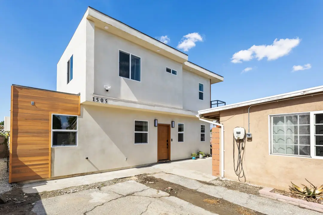 Lancewood: side elevation and paved outdoor area