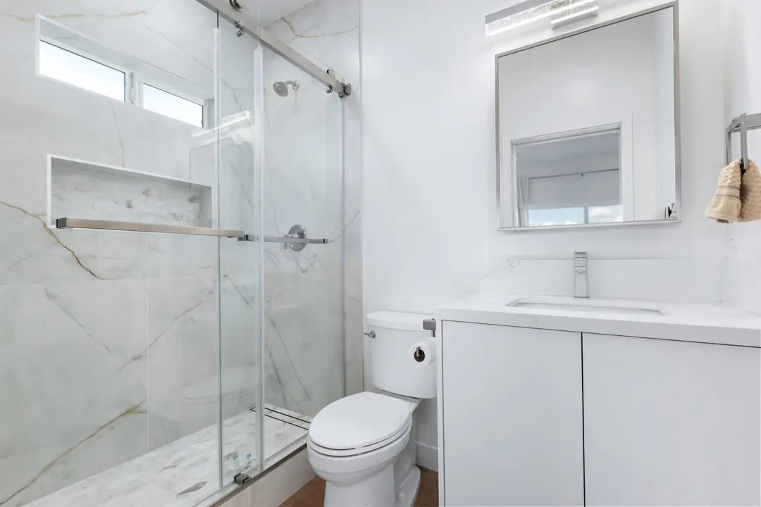 Lancewood: bathroom with glass shower enclosure