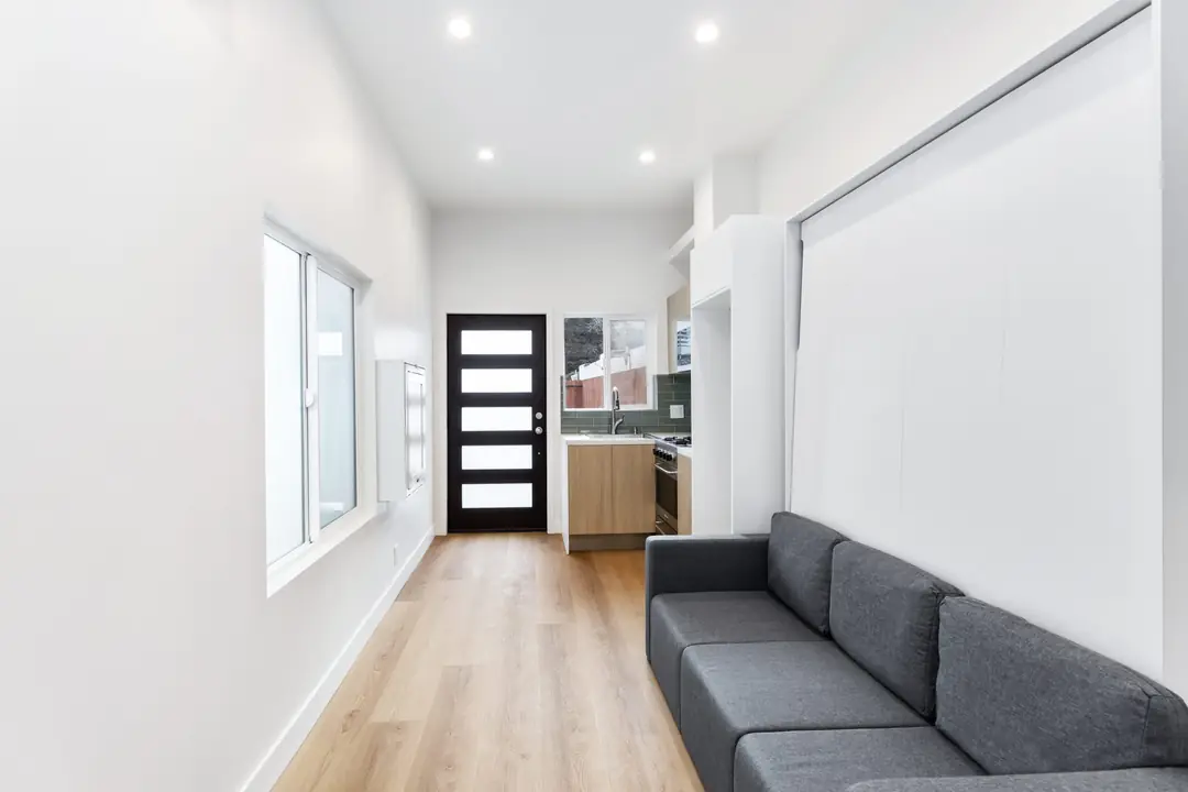 Ocean: sofa beneath wall storage