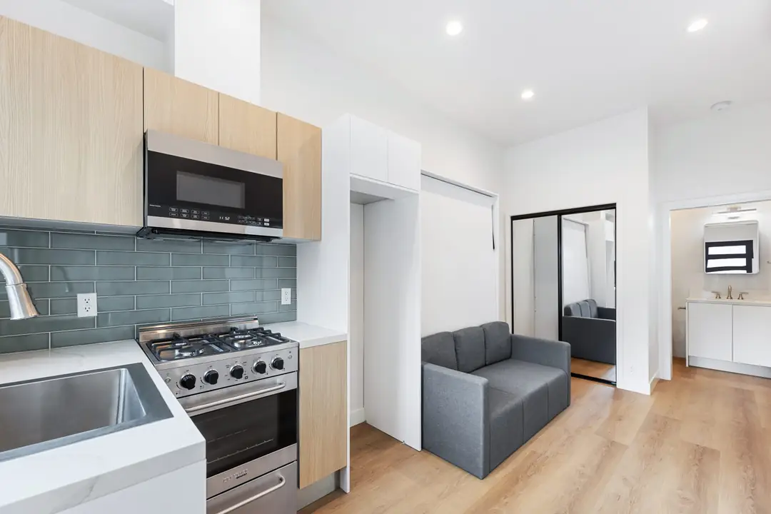 Ocean: compact kitchen and sitting area